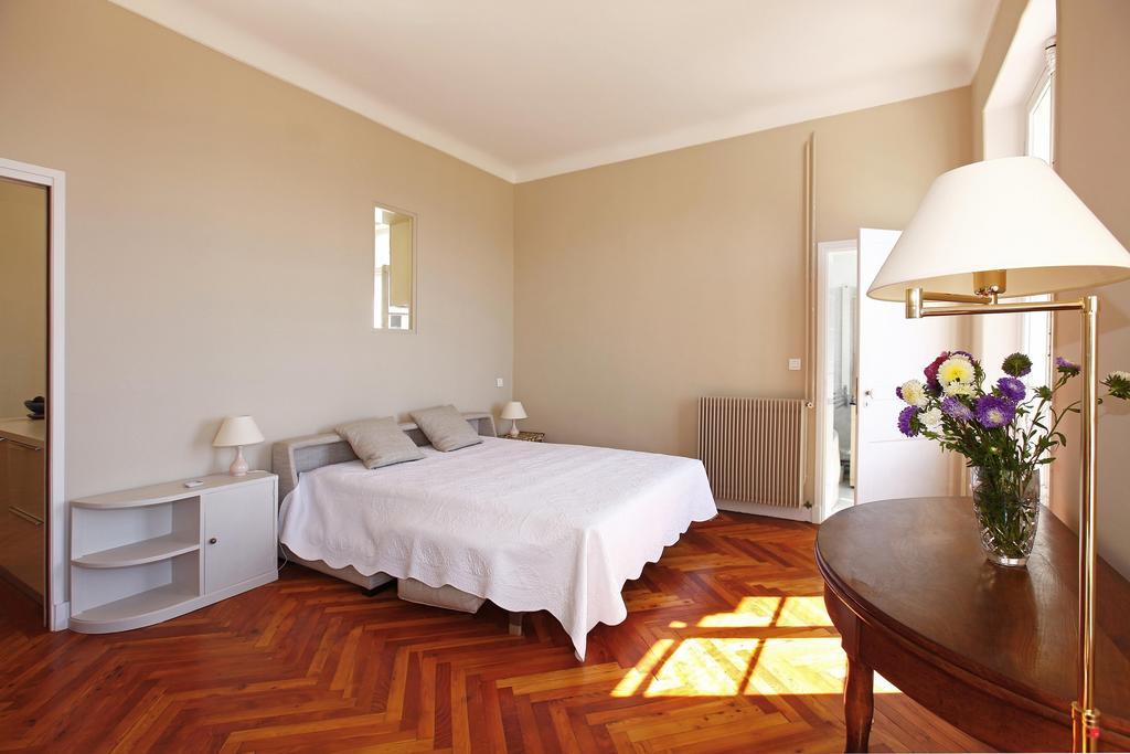 Palmeraie - Magnifique Appartement D'Epoque Avec Vue Mer 4 Personnes Avec Terrasse Le Port Nice Phòng bức ảnh